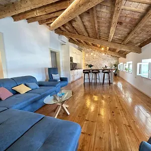  Apartment Luka