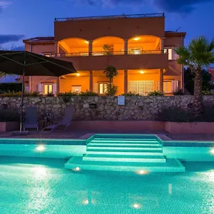 apartment-alex-zadar-23000.hotelinzadar.com/